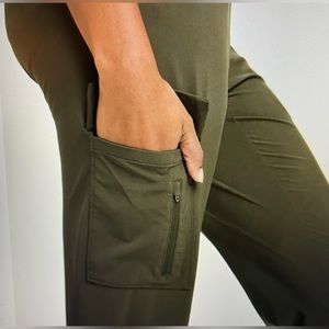 All in Motion Womens Cargo Pants Comfy Elastic Waist & Ankle Size XS Color Olive